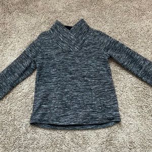 Athletics work’s girls 7-8 sweater with pockets